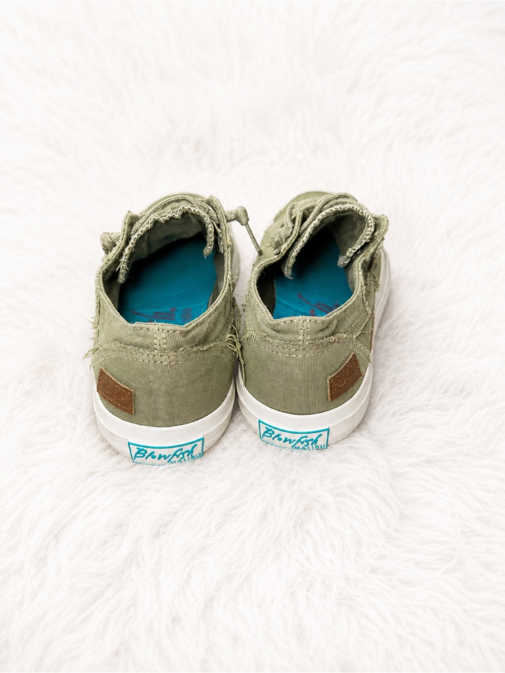 Blowfish Malibu Women’s Size 7.5 Olive Green Canvas Sneakers Casual Distressed - Picture 3 of 5
